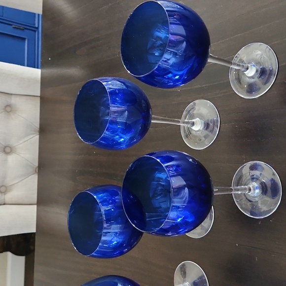 Cobalt Blue Color glasses Balloon Style 9” Tall Wine glasses set of seven - Picture 5 of 9